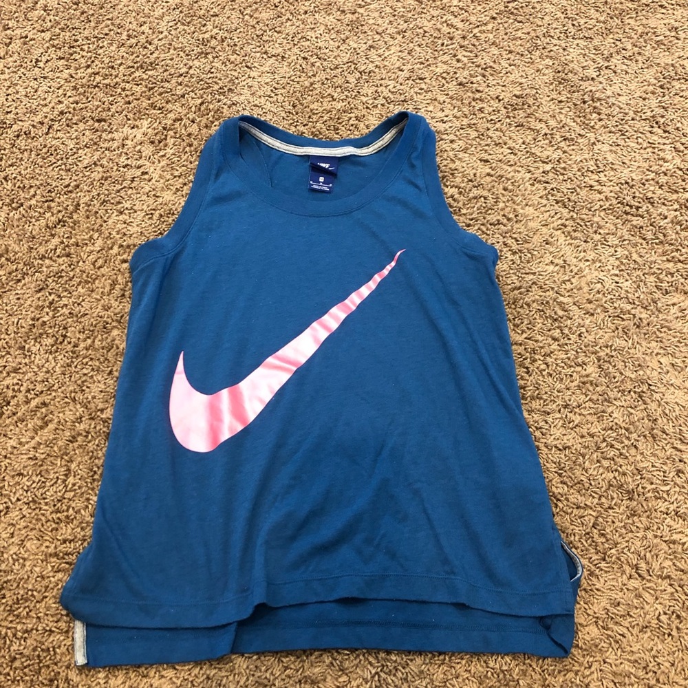 Nike tank. M